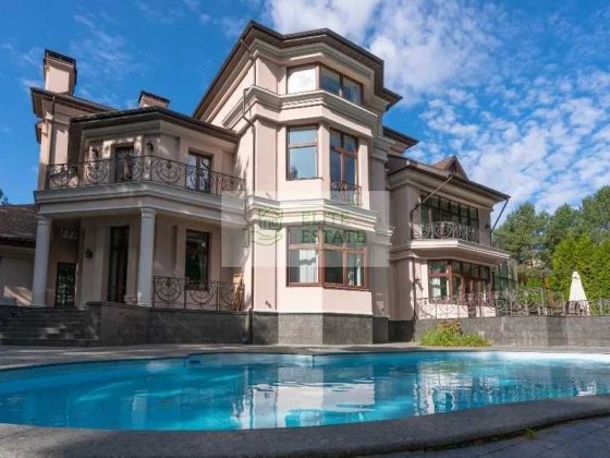 Элитный дом 832 м², 100 соток, выход на канал Днепра + сосновый лес Лебедівка