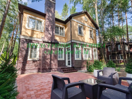 Будинок в амер колоніальному стилі вКМ Riviera Village Рів'єра Вілледж Лебедівка