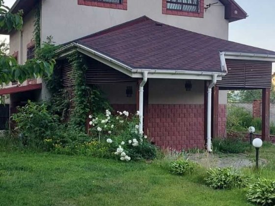 Лютіж,  цегляний будинок-дача 160 кв.м з газом. Шикарне місце! Лютеж