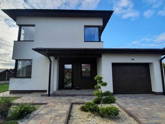 Свій новий будинок, в закритому КМ, Малютянка, є все Малютянка