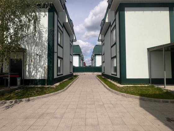 Будинок для бізнесу в 15 хв від Киева.  Підійде під будьякі потреби. Милая