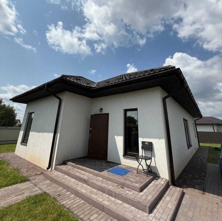 Терміново продам будинок з ремонтом в гарній локації - фото 1