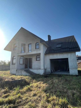 Продаж будинку 200 м² / 12 соток / гараж - фото 1