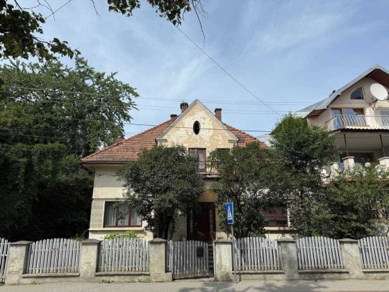 Приватний будинок р-н парку Ивано-Франковск