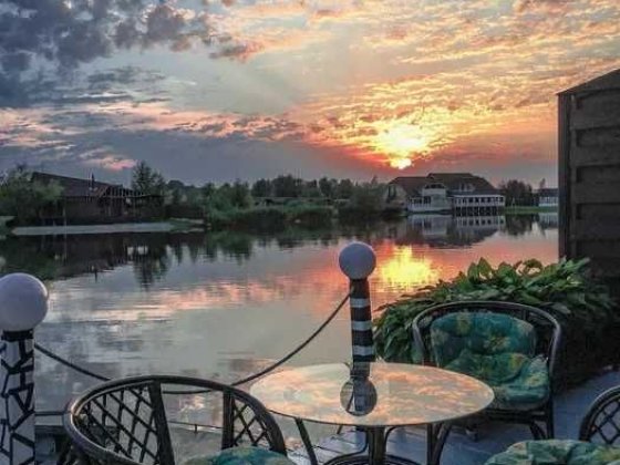 Продаж екобудинку зі зрубу! 120м.кв., КМ, озеро, приватний пляж! Нові Безрадичі