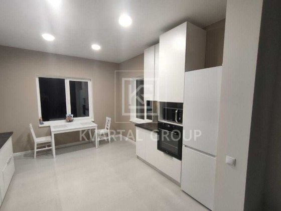 Класний будинок з ремонтом біля співучого поля Михайлівка Рубежівка Михайлівка-Рубежівка