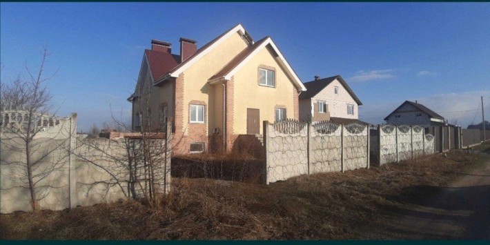 Будинок мрії під Києвом з великою ділянкою - фото 1