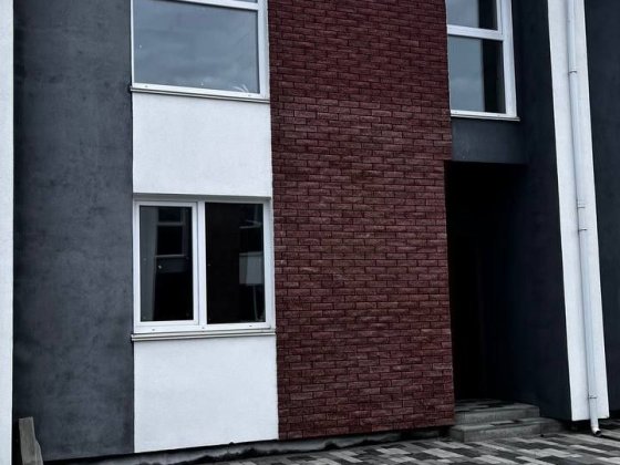 Петрушки комфортні таунхауси на завершальній стадії готовності Петрушки