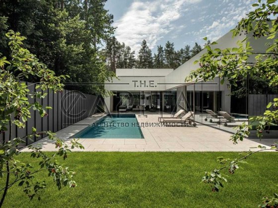 Продаж / Будинок/Обухівський район/Плюти/вул Плютківська, 30/ 305 м2 Плюты