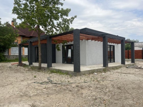 Терміново!!!Будинок з опаленням в стилі High Тech ділянка 10сот Путровка