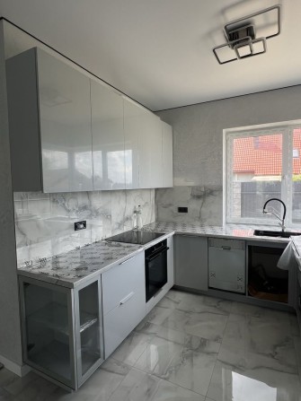 Котедж з сучасним ремонтом с.Крячки - фото 1