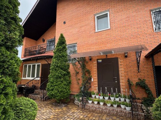 Без % Продаж Будинку 200 кВ.м. Басейн , 14,5 соток. Пухівка Пухівка