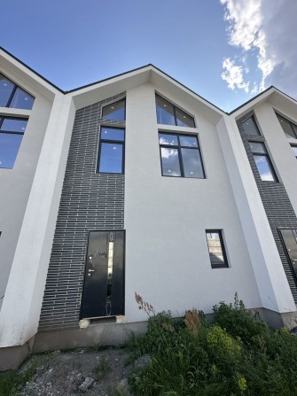 Продам ТаунХаус 100м2, Погреби, Троєщина - фото 1