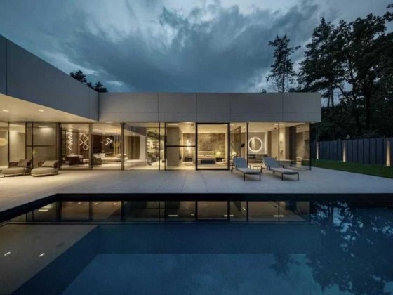 Продаж елітного 5-кімнатного будинку серед соснового лісу в Плютах Плюты