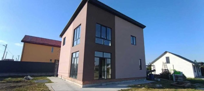 Новий чудовий будинок в місті Бориспіль - фото 1