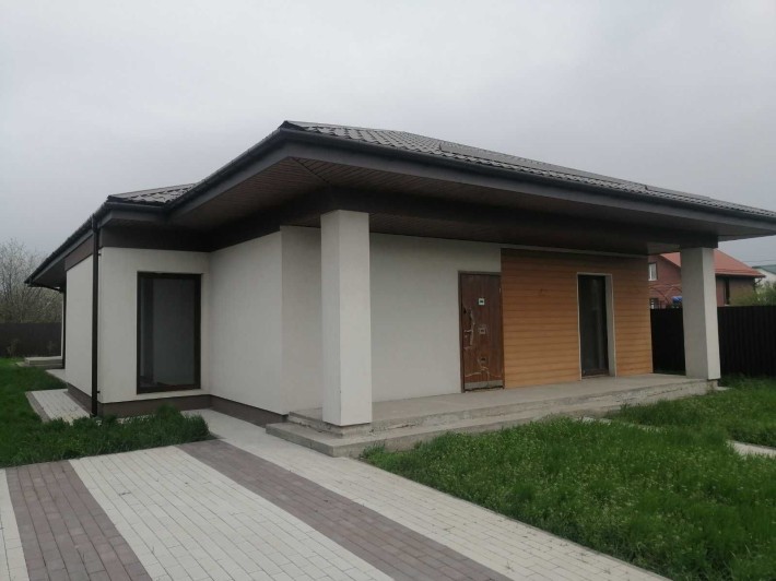 Сучасний одноповерховий будинок в Борисполі вул.Курбаса 85000у.о. - фото 1
