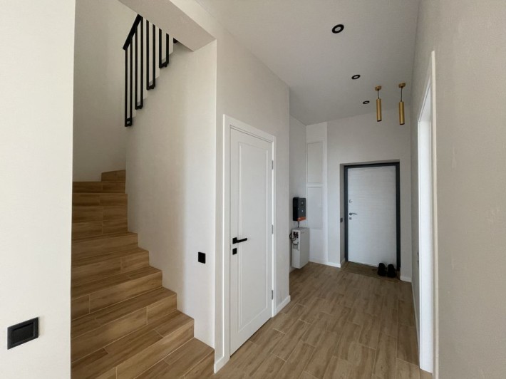 Продаж будинку в бучі з ремонтом - фото 1
