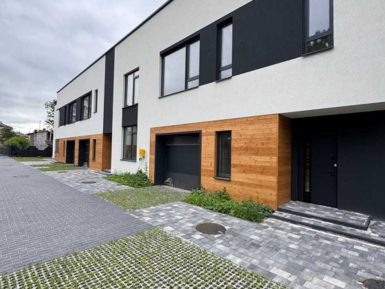 Зданий таунхаус в центральній частині міста вул.Вовчинецька Ивано-Франковск