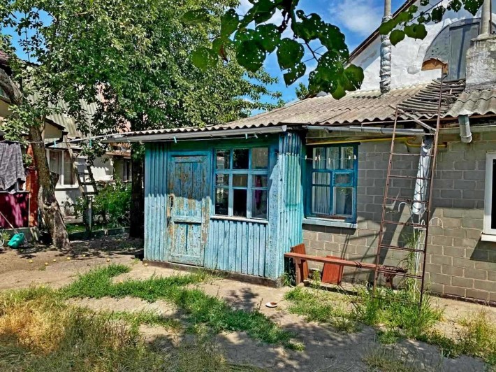 Продам частину будинку на Піонерській.Газ,вода,світло заведені. - фото 1