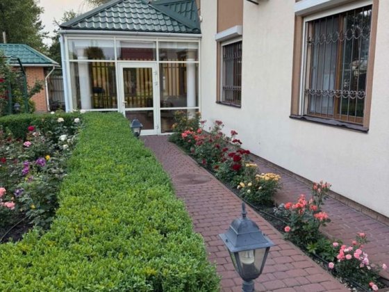 Будинок з Басейном та Сауною Старые Безрадичи