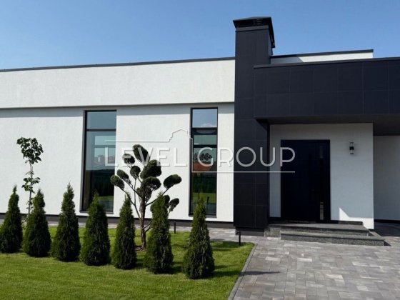 Продаж будинку з дизайнерським ремонтом. КМ Рославичі! Рославичі