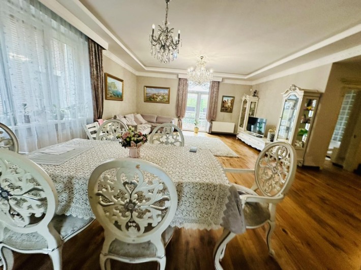 Продам вишуканий будинку с. Щасливе - фото 1