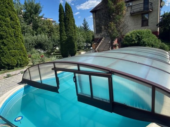 Коттедж 360 м2 с. Таценки, г. Обухов 4 км, г. Киев 25км Таценки