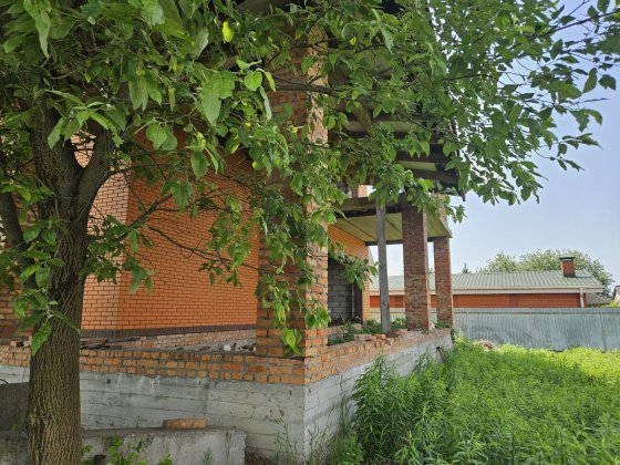 Продаж будинку під ремонт с.Хотів 520м Хотов