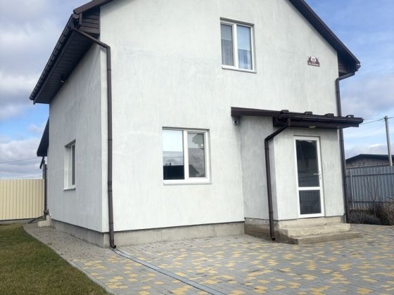 Продам житловий будинок з ремонтом від власника Шпитьки