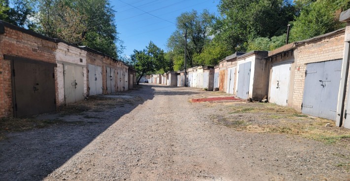 Гараж в кооперативе Прорез рядом ул. Украинская, Свято-Николаевская - фото 1