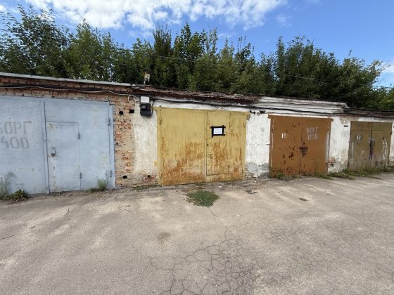 Оренда гаража біля аеропорту