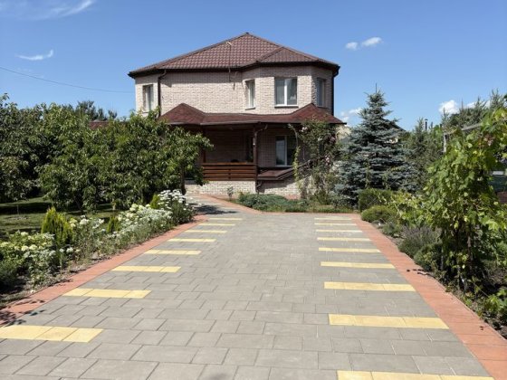 Будинок з ремонтом та бомбосховищем! Буча