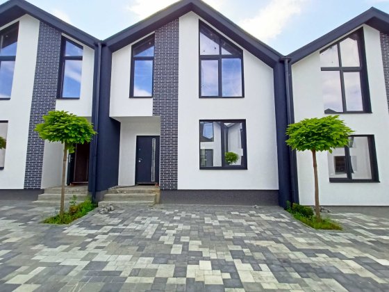 Новий таунхаус з газом з штукатуркою! Район школи 3. Буча Буча