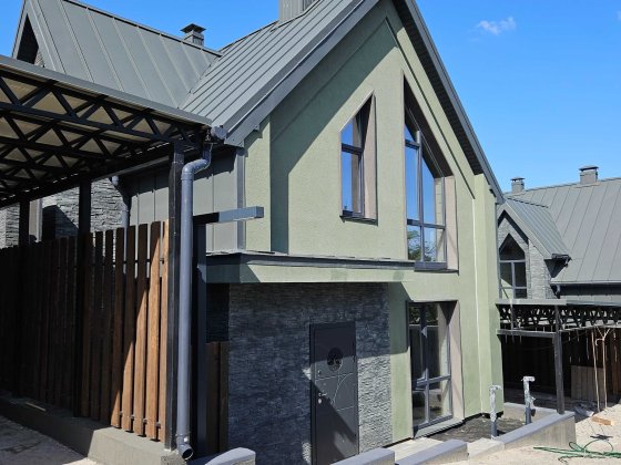 Котедж в елітному районі. Віта Поштова.3 сотки ділянка.Розтермінування Юровка