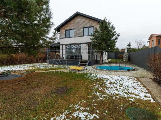 Продаж будинку з басейном, Ясногородка Ясногородка