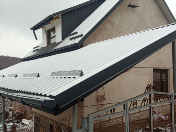 Дом жилой с всема удобство.2 км с улицы зелена.смт вулка бережани. Винники