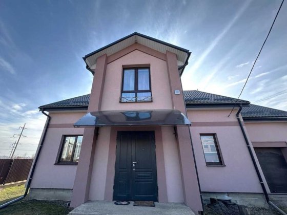 Продаж будинку 241 м2 вул. Карпатська, с. Солонка