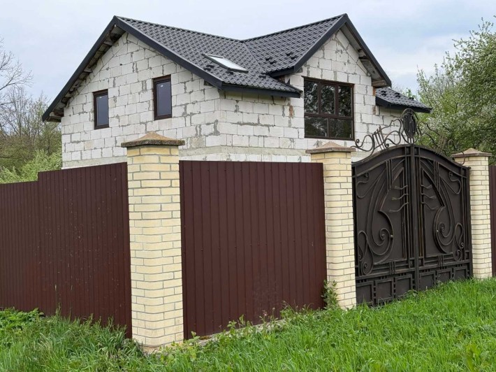 Продаж будинку в м.Самбір, село Ваньковичі. (25 сот.)ОГОРОДЖЕНИЙ. - фото 1