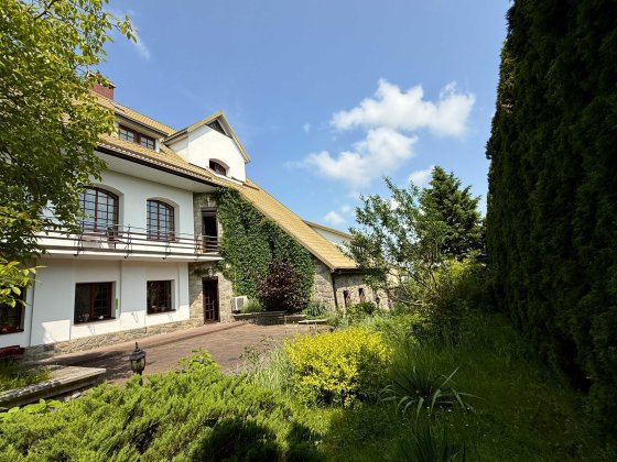 Продаж заміський будинок 450м2 15 сот.землі Брюховичі р-н рест. Байка Брюховичи