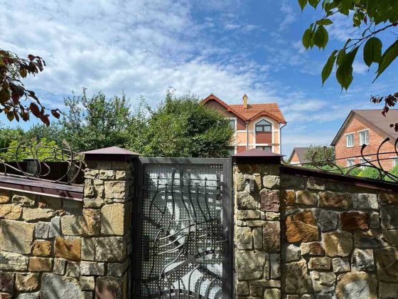 Будинок. Сокільники, вул.Успенська, 20 сот, гараж та гостьовий будинок Сокольники