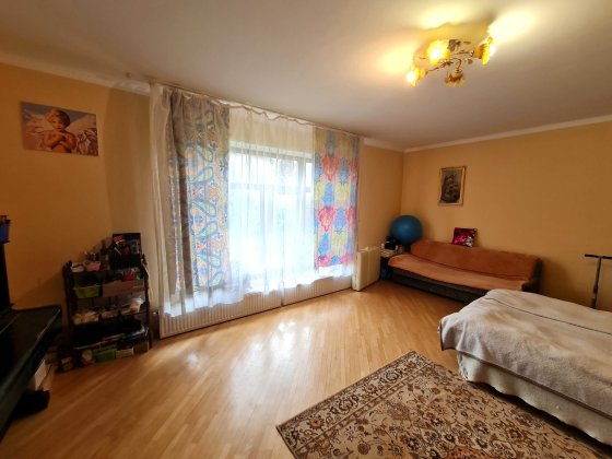 Половина будинку Преміум Класу з окремою територією Солонка