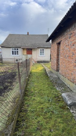 Терміново! Продаж окремої частини будинку в Пустомитах - фото 1