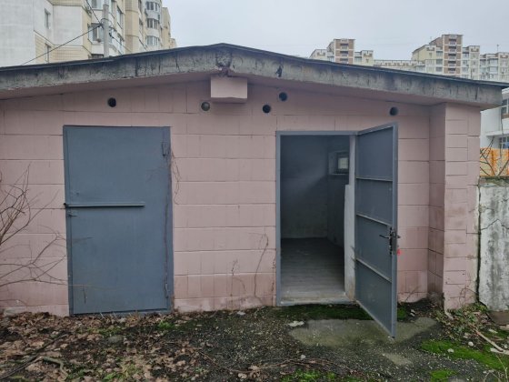 Здам склад вул Братиславська 9 Деснянський з охороною Киев