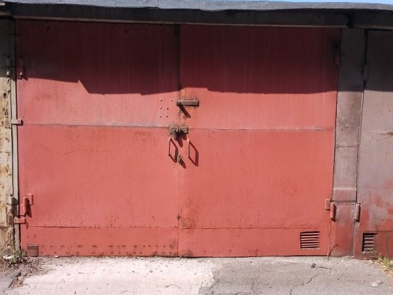 Гараж на Бульваре Шевченко 4 на 6 сухой свет есть яма сторожа Запорожье