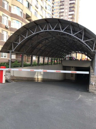 Оренда паркомісця в підземному паркінгу, Григоренка 18-В - фото 1