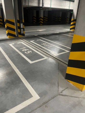 Оренда мотомісця ЖК Нова Англія паркінг для мотоцикла Максимовича 24 - фото 1