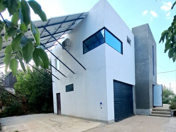 В центрі міста, вул.Кривбасівська продам будинок з сонячними панелями Кривий Ріг