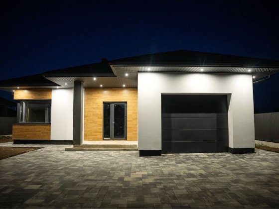 Просторий цегляний будинок з гаражем  в Боратині 11 Набережна. 165 м2 Луцьк