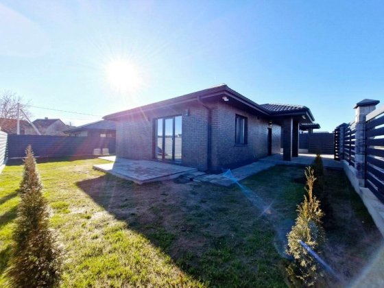 Продаж будинку з ремонтом Луцк