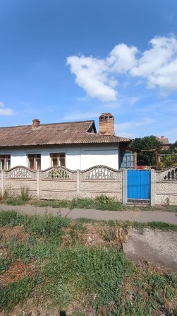 Половина будинку на Дружбі по вул. Магістральній - фото 1